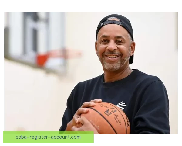 戴尔库里黄蜂30号球衣退役 塞斯发言祝贺父亲成就